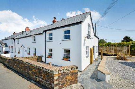 2 Bedroom End of Ter...